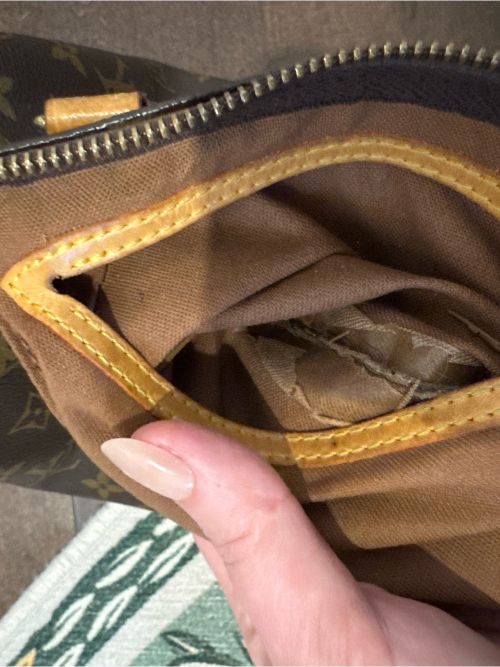 Louis Vuitton Brown Monogram Speedy 25 - Picture 12 of 15